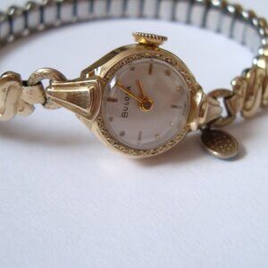 VINTAGE LADY WIND UP BULOVA , RUN GREAT